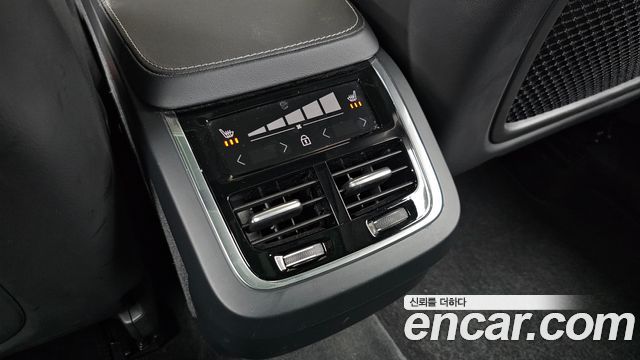 Volvo XC90 2023 — photo 24
