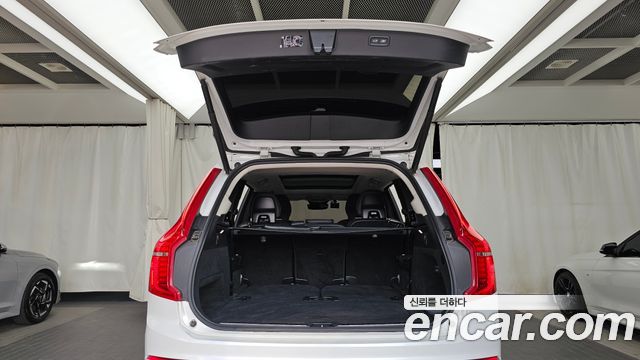 Volvo XC90 2023 — photo 26