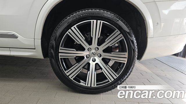 Volvo XC90 2023 — photo 7