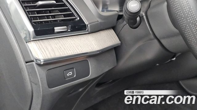 Volvo XC90 2023 — photo 28