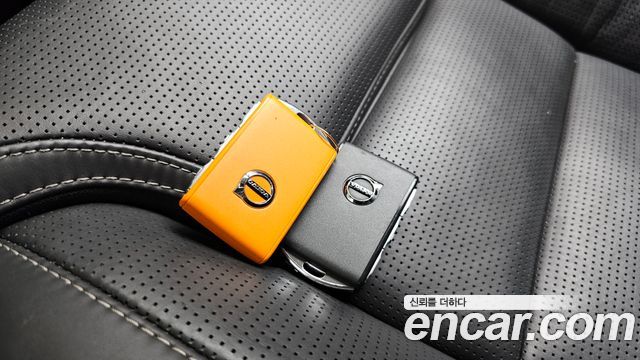 Volvo XC90 2023 — photo 35