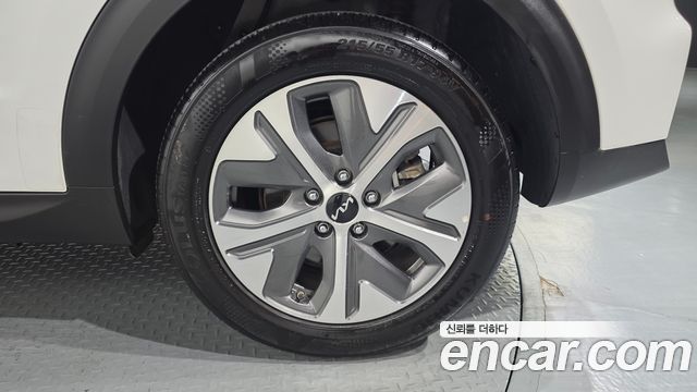 Kia Niro 2024 — photo 7