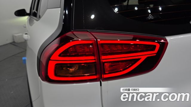Kia Niro 2024 — photo 9