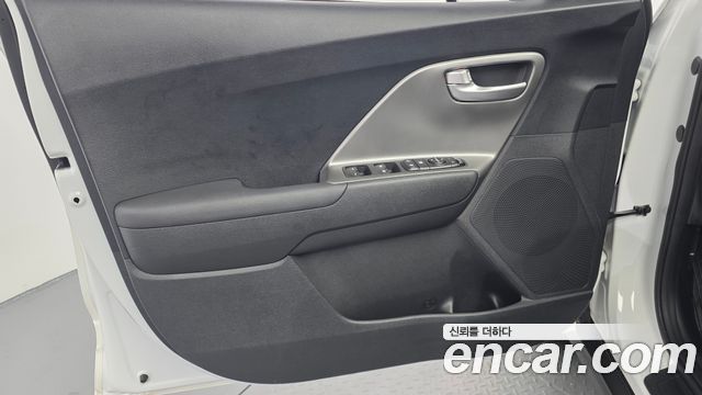 Kia Niro 2024 — photo 14