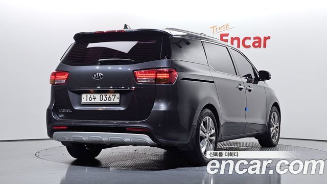 Kia Canival 2016 — photo 2