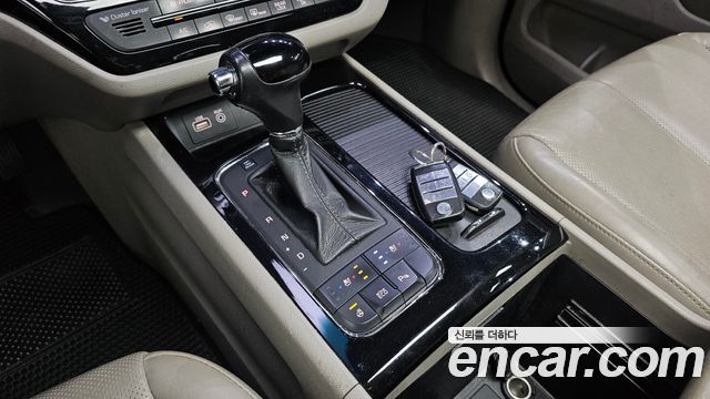 Kia Canival 2016 — photo 9