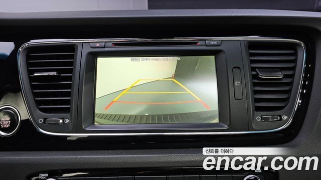 Kia Canival 2016 — photo 15