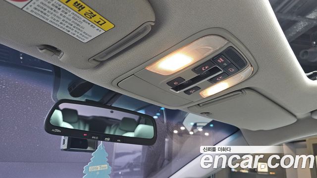 Kia Canival 2016 — photo 17