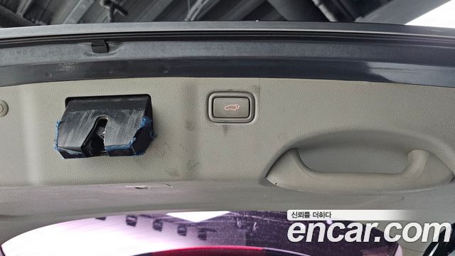 Kia Canival 2016 — photo 20