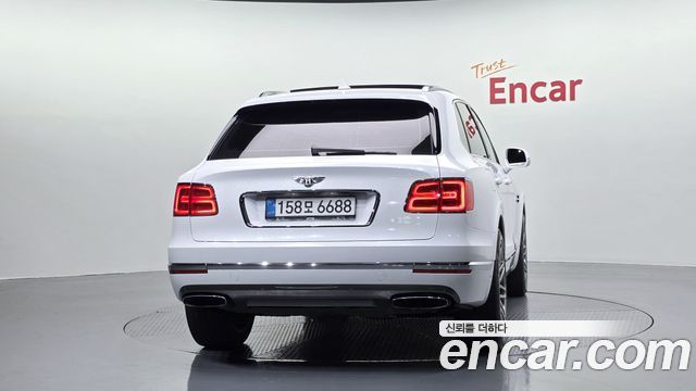 Bentley Bentayga 2018 — photo 4