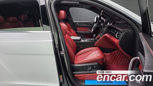 Bentley Bentayga 2018 — photo 11