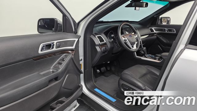 Ford Explorer 2015 — photo 10