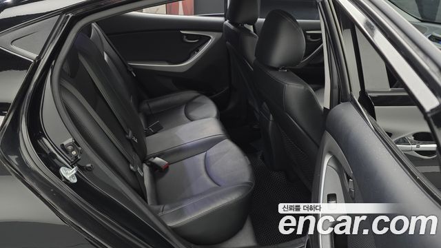 Hyundai AVANTE 2013 — photo 11