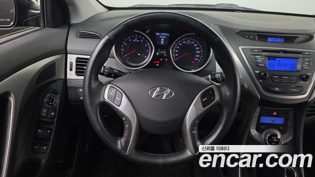 Hyundai AVANTE 2013 — photo 13