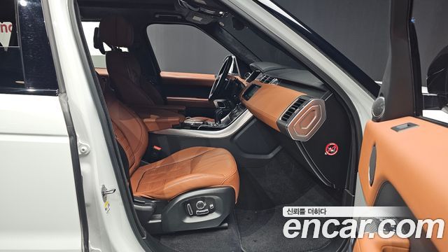 Land Rover Range Rover Sport 2017 — photo 18