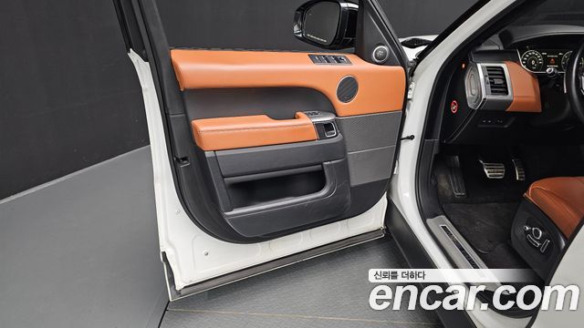 Land Rover Range Rover Sport 2017 — photo 14