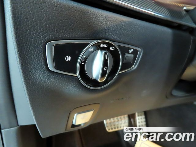 Mercedes-Benz CLS-Class 2019 — photo 15