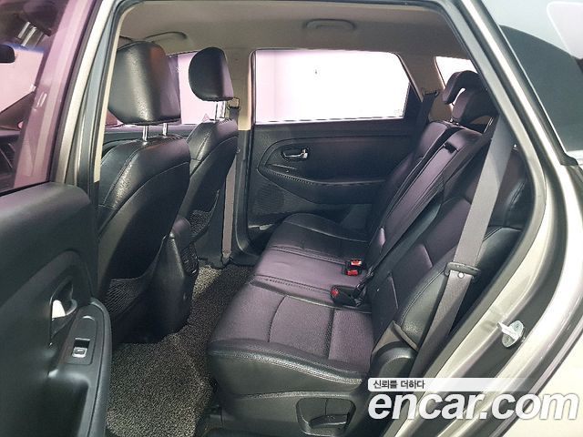 Kia Carens 2014 — photo 9