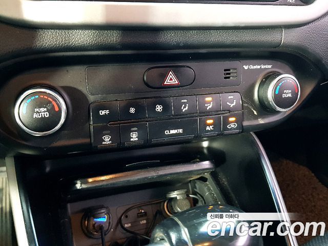 Kia Carens 2014 — photo 13