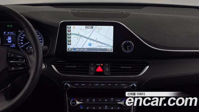 Hyundai Grandeur 2018 — photo 18