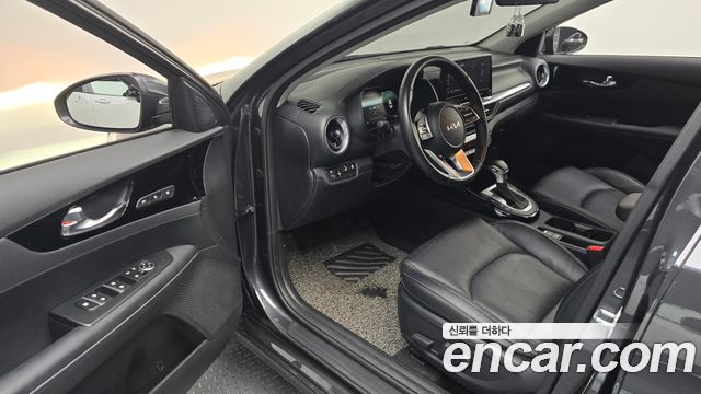 Kia K3 2022 — photo 13