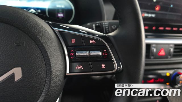 Kia K3 2022 — photo 24