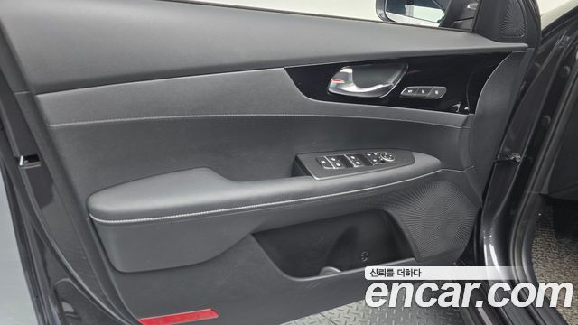 Kia K3 2022 — photo 14