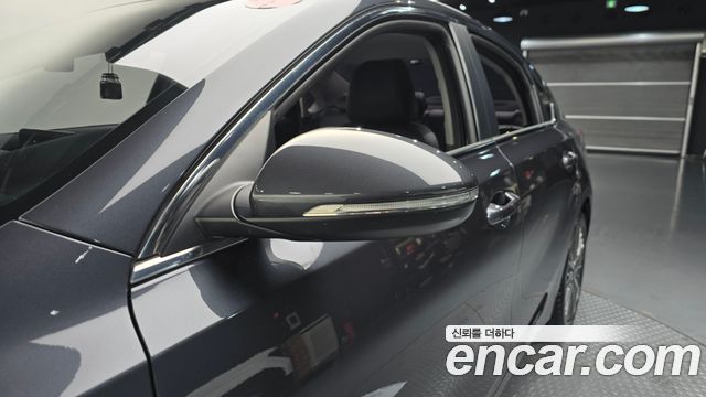 Kia K3 2022 — photo 32