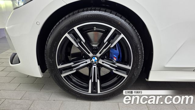 BMW 3-Series 2025 — photo 5
