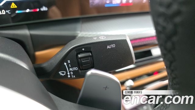 BMW 3-Series 2025 — photo 29