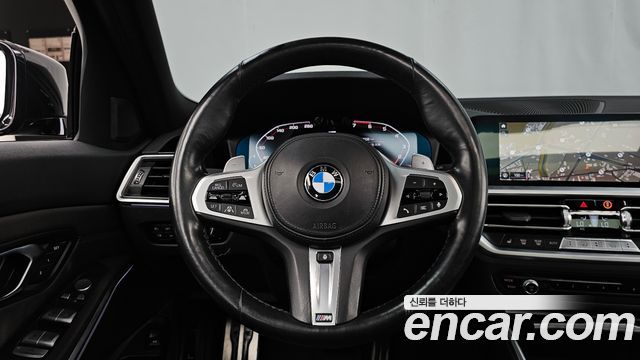 BMW 3-Series 2022 — photo 13