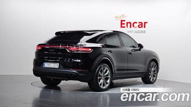 Porsche Cayenne 2023 — photo 2