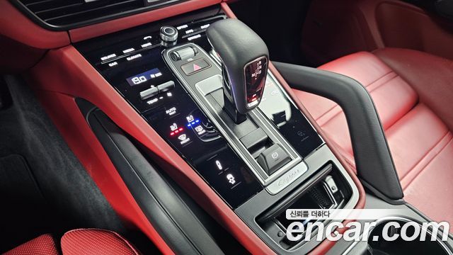 Porsche Cayenne 2023 — photo 9