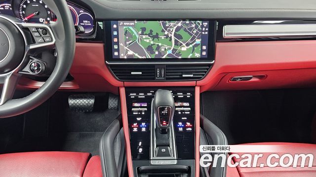 Porsche Cayenne 2023 — photo 14
