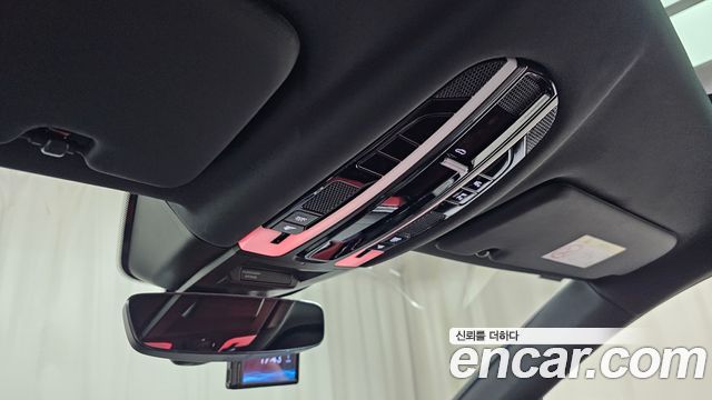 Porsche Cayenne 2023 — photo 16