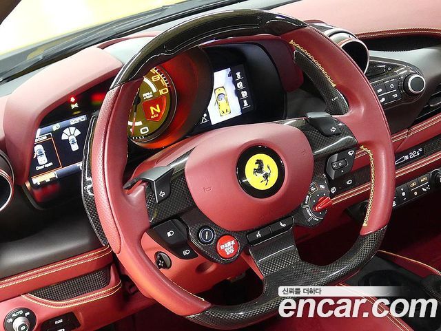 Ferrari F8 2021 — photo 12