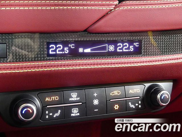 Ferrari F8 2021 — photo 15
