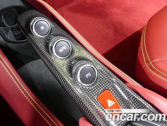 Ferrari F8 2021 — photo 16