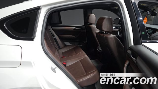 BMW X4 2018 — photo 12