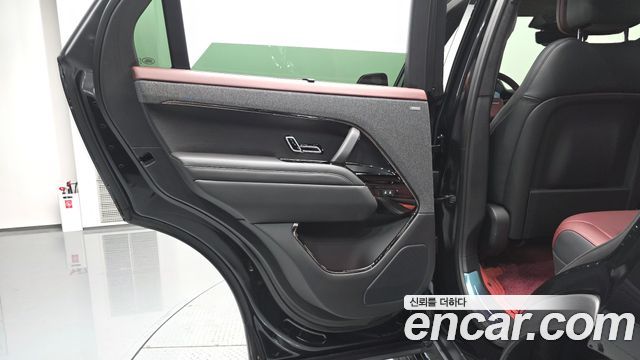 Land Rover Range Rover Sport 2025 — photo 15