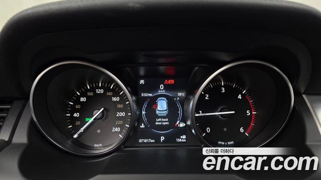 Land Rover Range Rover Evoque 2018 — photo 11