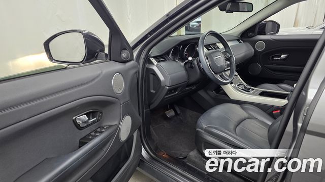 Land Rover Range Rover Evoque 2018 — photo 13