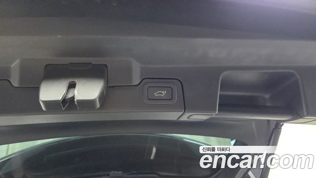 Land Rover Range Rover Evoque 2018 — photo 27