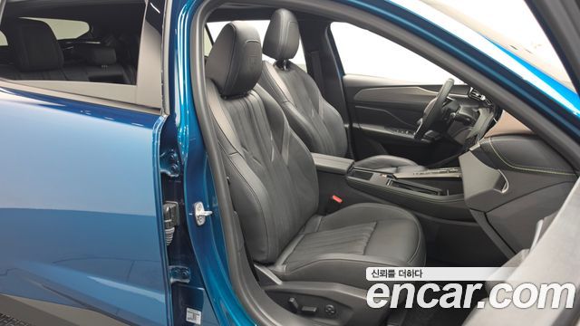 Peugeot 408 2025 — photo 16