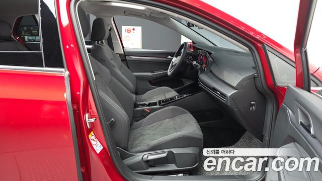Volkswagen Golf 2024 — photo 17