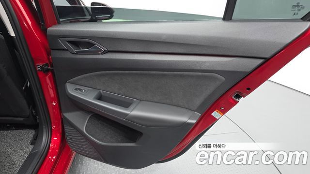 Volkswagen Golf 2024 — photo 15