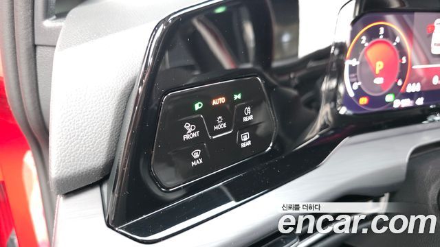 Volkswagen Golf 2024 — photo 29