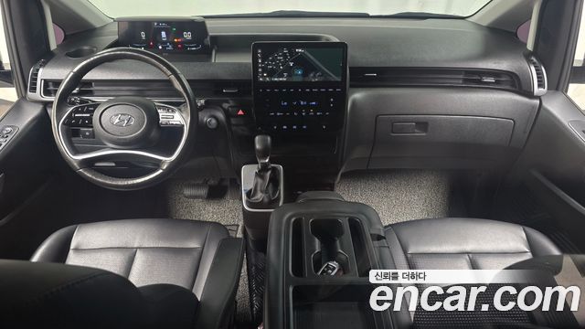 Hyundai Staria 2023 — photo 7