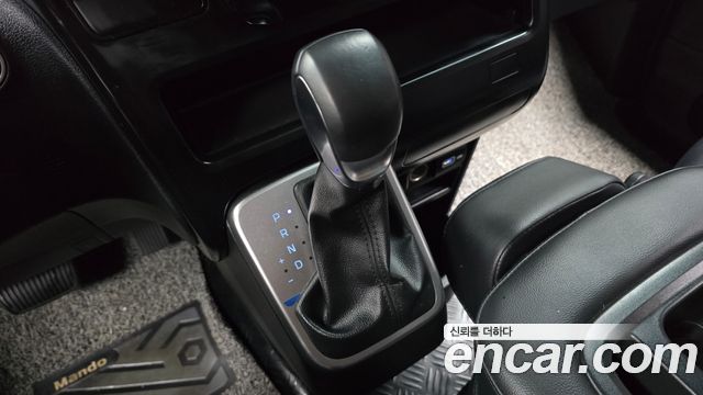 Hyundai Staria 2023 — photo 9