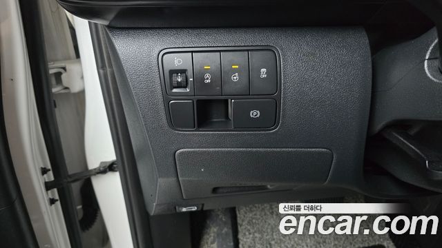 Hyundai Staria 2023 — photo 17